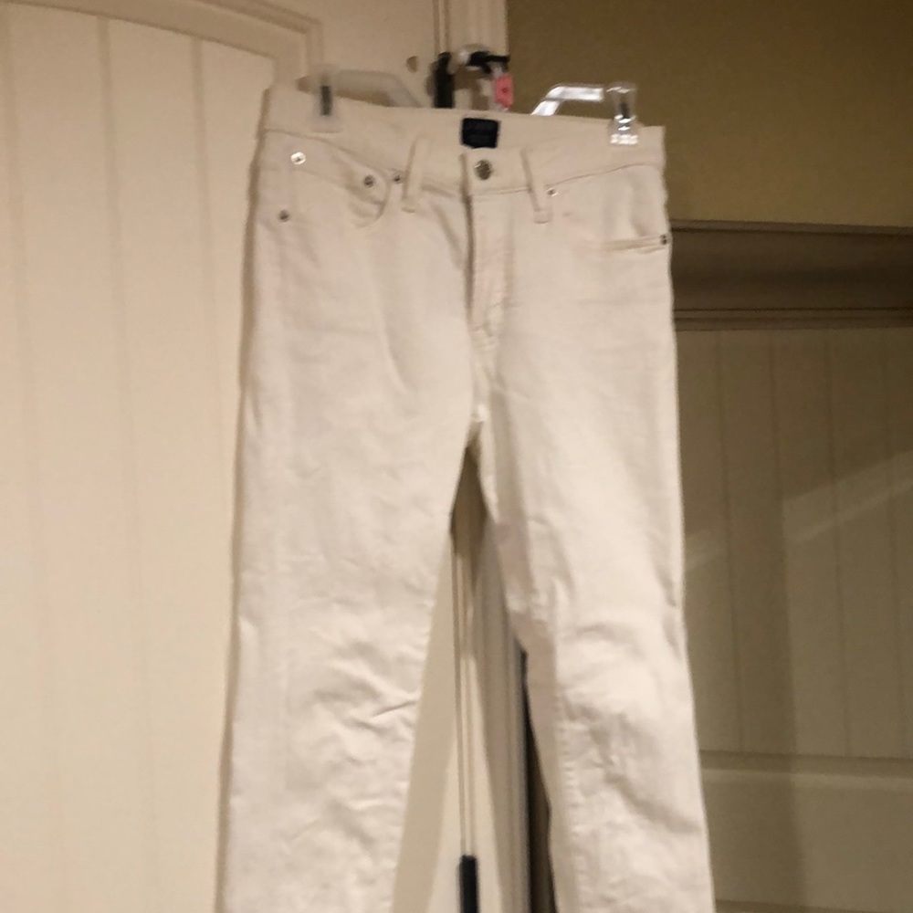 JCrew Mid Rise Skinny Jeans Sz 27 White Worn twice. CLOSET CLEAN OUT!!